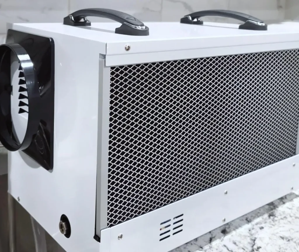 Image #1 from AkMoze Ch